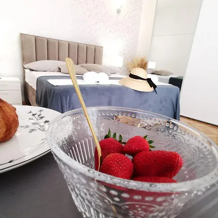 아파트 & Bedroom D&m2 마카르스카