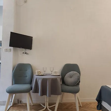 Апартаменти & Bedroom D&m2 Макарська