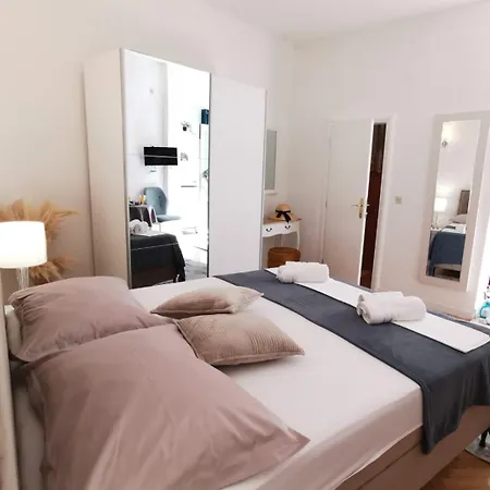 & Bedroom D&m2 Макарська