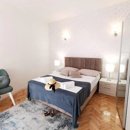 & Bedroom D&m2 Макарська