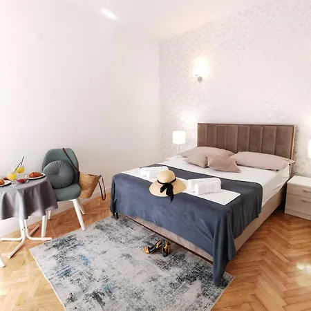 & Bedroom D&m2 Μακάρσκα