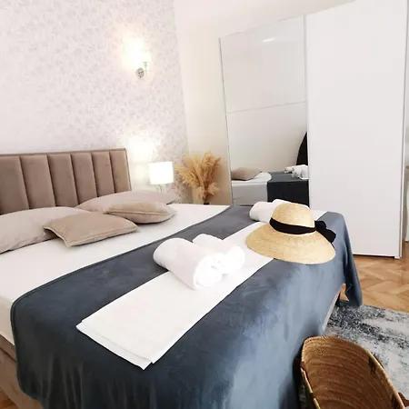 Διαμέρισμα & Bedroom D&m2