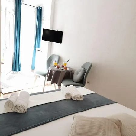 Διαμέρισμα & Bedroom D&m2 *