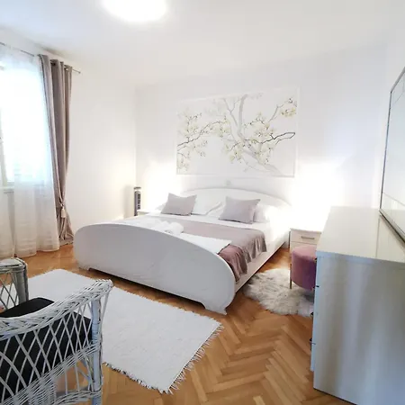 & Bedroom D&m2 Μακάρσκα