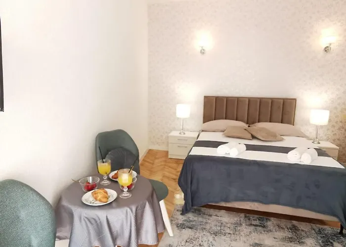 Lejlighed & Bedroom D&m2 Makarska