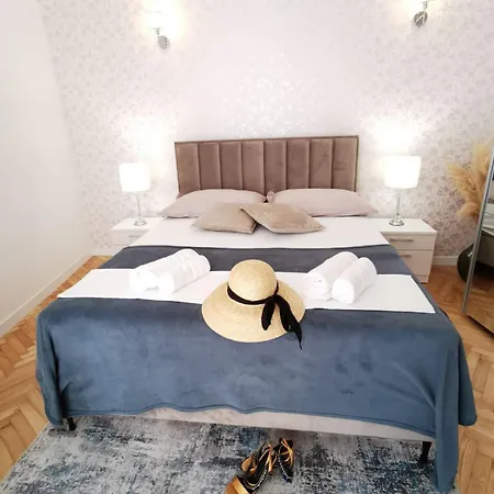 & Bedroom D&m2